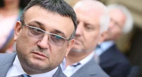 Маринов: Трима молдовци са задържани за взривения банкомат в Стара Загора