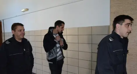 8 години за рецидивист с 11 присъди за смъртоносна катастрофа на &bdquo;Олимп&ldquo;