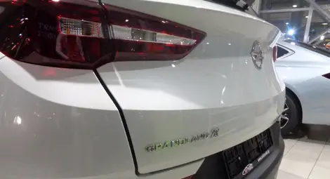 Приключенският &bdquo;Опел Грандленд&ldquo; демонстрира стил и класа в Русе