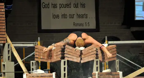 Здравеняци от САЩ правят благотворително шоу в Русе Здравеняци от САЩ правят благотворително шоу в Русе