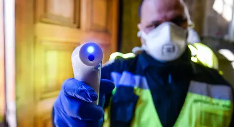 Мъж от Балчик закаран от Дунав мост направо в Инфекциозното