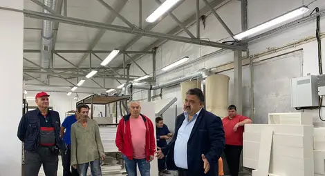 Илиян Илиев обсъди проблемите на сателитните квартали с работещите във фирма в Долапите