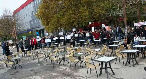 Търговище изригна: Без Бойко можем, без цигари - не!