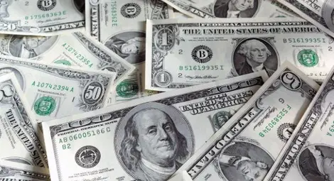 Разкриха човека, оставял скрити пликове с пари (видео)