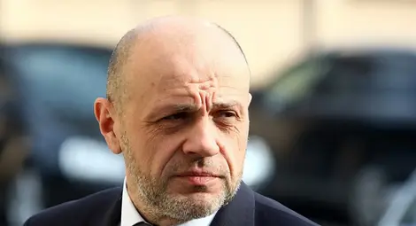 Томислав Дончев: Скандалът с апартаментите има потенциал да нанесе щети