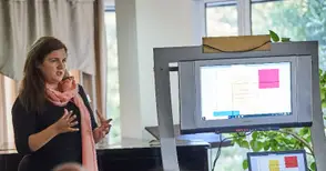 Творци на добро гостуваха във „Вечери за наивници“