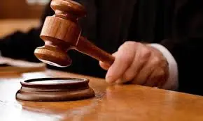 Спрял в последния момент рейс едва не бутнал полицай