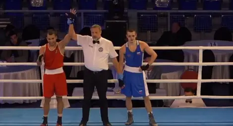 Майсторът на фехтовката с ръкавици Радослав Росенов покори публиката в Будва с красивия си танц в бокса