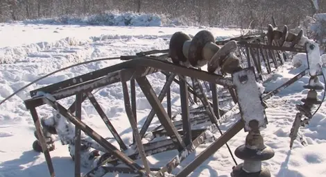 Стотици населени места остават без ток и по тъмно Стотици населени места остават без ток и по тъмно