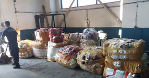 Тираджия се прости с камиона  си заради 123 кожени якета