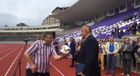 Борисов във Велико Търново: Приетият закон на Москов стабилизира правителството /галерия/ Борисов във Велико Търново: Приетият закон на Москов стабилизира правителството /галерия/