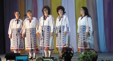 Читалището в Сеново празнува 120 години с песни и танци