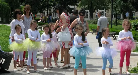 В царство на малките таланти се превърна градският площад