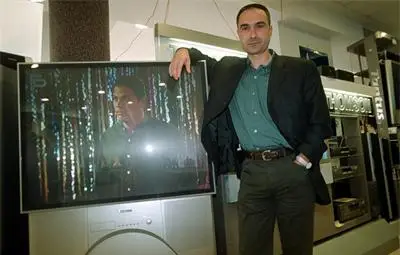 Арестуваха шеф на "Техномаркет", издирван от Италия