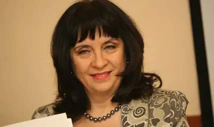 Няма да намаляват драстично лятната ваканция на учениците