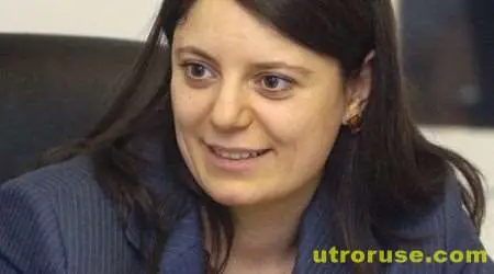 Министерска съпруга става шеф на кабинета на Орешарски