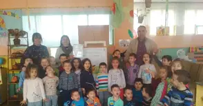 Децата от „Мечо Пух“ в градина „Детелина“ получиха грамота за доброта и съпричастност