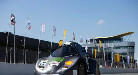 Студенти от Русенския университет изминаха 108 км. с 1 куб. м. водород на Shell Eco-marathon в Нидерландия