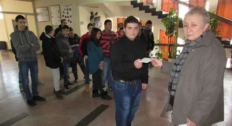 Десетокласник получи стипендия в памет на героя от Кербала Антон Петров