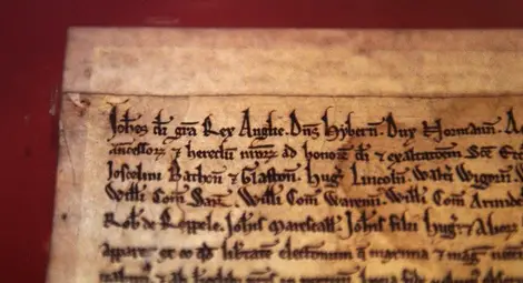 На тази дата преди 800 г. един крал призна, че никой не е над закона /галерия/