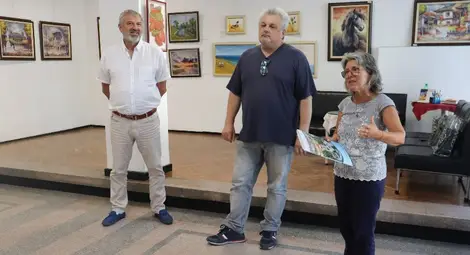 Изложба, посветена на лятото, беше открита в малката зала на ул. &bdquo;Борисова&ldquo; 6 В Русе