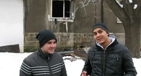 Студентите спасители на пострадала в пожар жена наградени от МВР