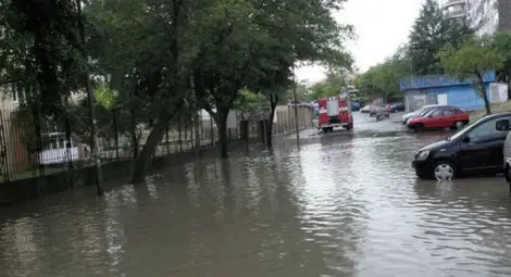 След опасните горещини идват опасни бури