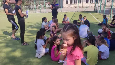 Деца от Караманово се веселиха на сладоледено парти /галерия/