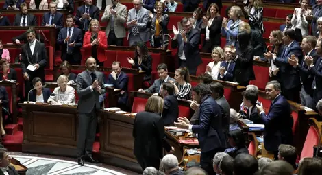 Френската опозиция иска референдум за приватизация