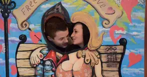 Стотици розови сърца затуптяха в Доходното