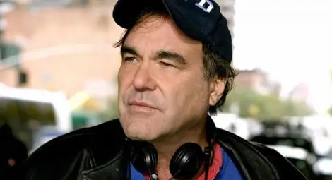 Оливър Стоун ще снима филма си за Сноудън извън САЩ