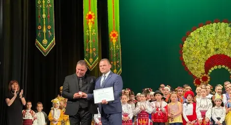 ФТТ &bdquo;Найден Киров&ldquo; и Богдан Донев с отличия от президента, кмета на Русе и Съюза на музикалните и танцови дейци