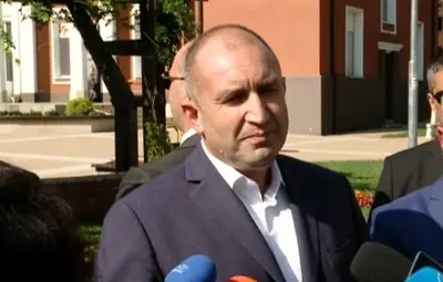 Радев: Политиката е отговорност, крайно време е партиите да осъзнаят своята