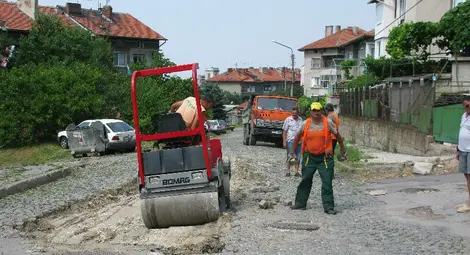 Общината ремонтира пропадналата ул. „Обзор“ Общината ремонтира пропадналата ул. „Обзор“