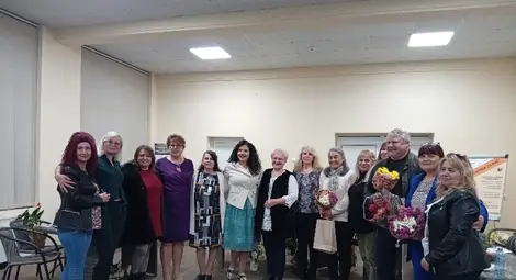 "Борови иглици 4" - магия, искрящи емоции, душевна експлозия от чувства, облечени в рими!