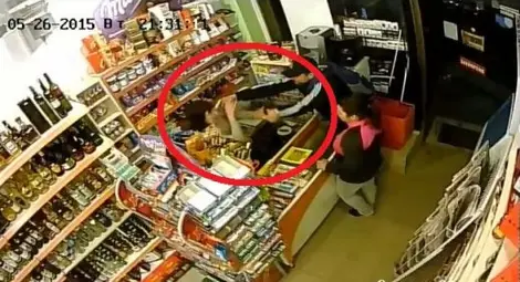 Вижте брутален обир на магазин в София Вижте брутален обир на магазин в София