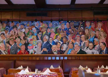 Домът на &ldquo;другата супа&rdquo; и еротичния стек