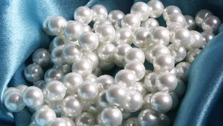 НАП-Пловдив пуска на търг съкровище от естествени перли