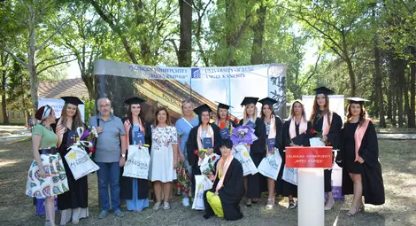 15 медицински сестри и акушерки от випуск 2020 вече работят в &bdquo;Медика&ldquo;