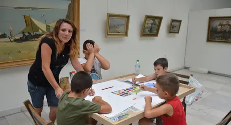 Галерията остава отворена и през август за невръстни художници Галерията остава отворена и през август за невръстни художници