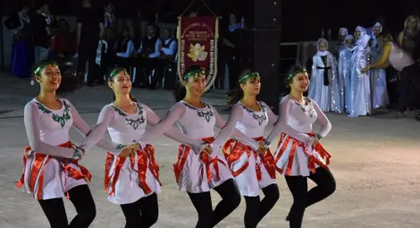 &bdquo;Импулс&ldquo; и &bdquo;Зора&ldquo; пожънаха  овации на фестивал в Солун