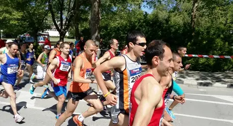 330 атлети застават на старт на международния пробег Русе-Гюргево