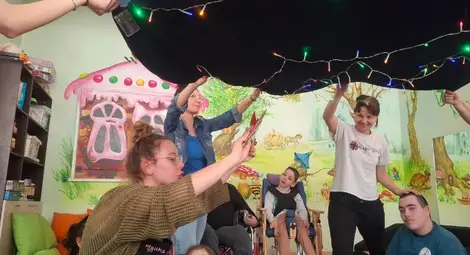 Ателие „Музика с Лаура“ стартира в Дневния център на „Каритас“ Русе Ателие „Музика с Лаура“ стартира в Дневния център на „Каритас“ Русе