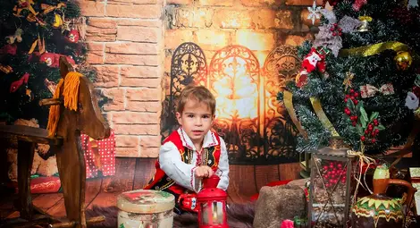 Лечение в чужбина дели 3-годишния Боби от мечтаното прохождане