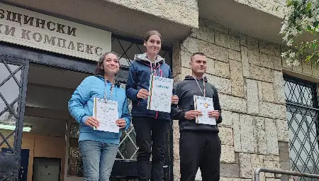 Моделистите на "Приста" с 12 медала от националното ученическо състезание по авиомоделизъм /галерия/