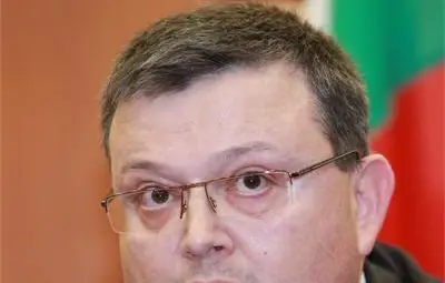 Цацаров за скандала в ДАТО: Tова е било библиотека с абонамент