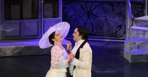 Операта с празничен спектакъл на „Веселата вдовица“