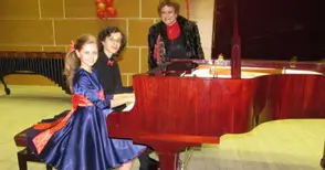 Министър отличи по изключение невръстни русенски пианисти