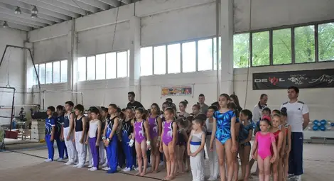 &bdquo;Дунавски звездички&ldquo; грейнаха с турнир по спортна гимнастика