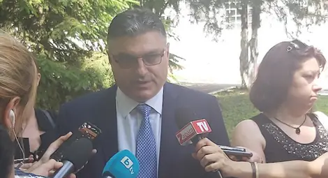 Черната кутия на МиГ-а е извадена от 70 метра дълбочина, данните могат да бъдат разчетени още днес